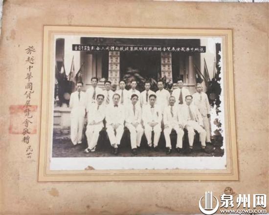 抗戰(zhàn)爆發(fā)后，顏?zhàn)涌∪卧侥现腥A總商會主席，發(fā)動“旅越僑胞縮食救濟(jì)祖國兵災(zāi)慈善活動”。